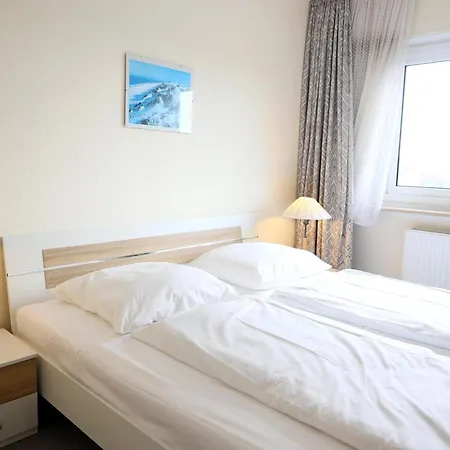 Apartment Gemuetliches 2-zimmer-appartement Mit Balkon.