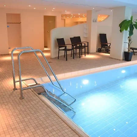Gemuetliches 2-zimmer-appartement Mit Balkon. Διαμέρισμα *